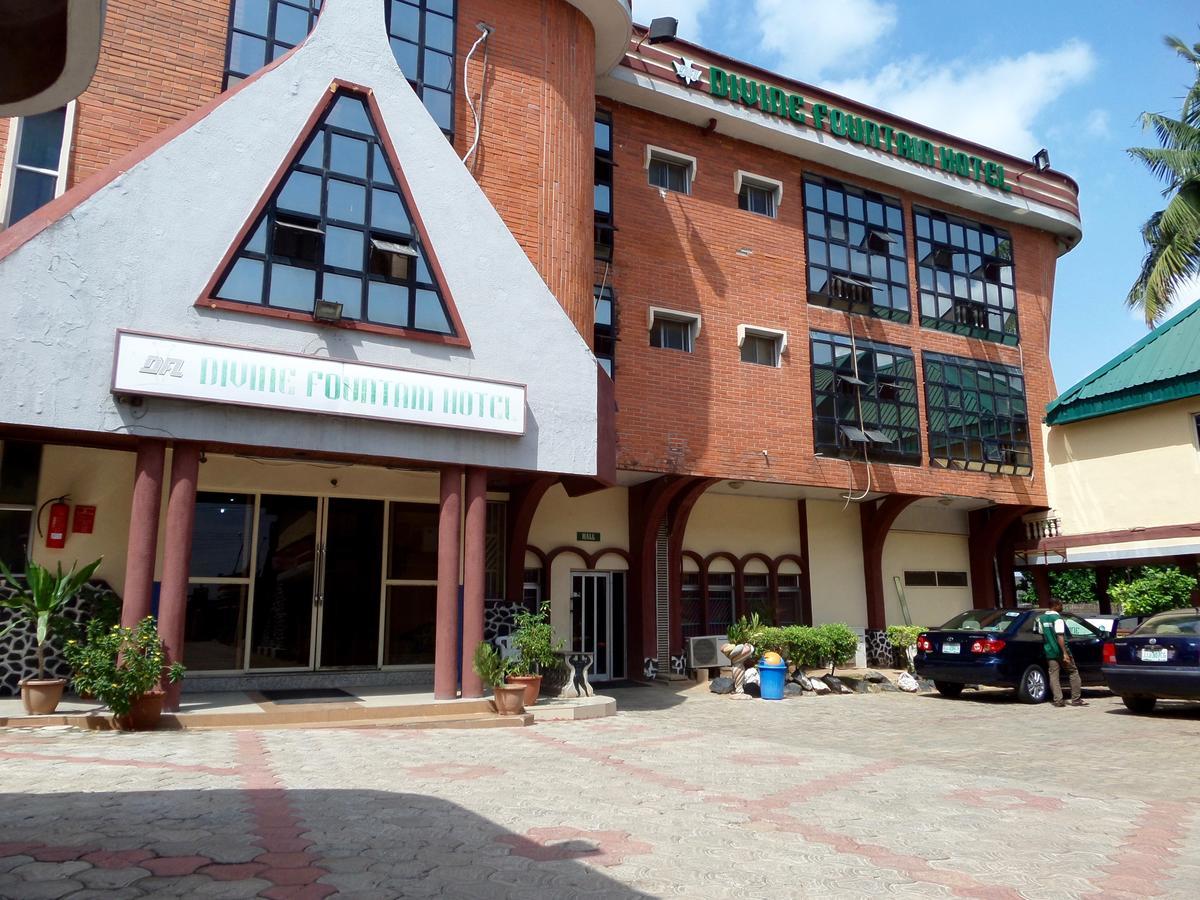Divine Fountain Hotel Ajao Estate Lagos Kültér fotó