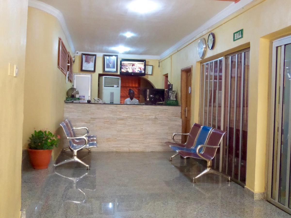 Divine Fountain Hotel Ajao Estate Lagos Kültér fotó